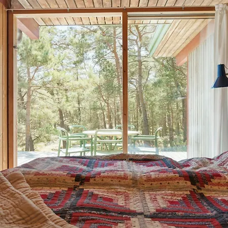 Дом отдыха By The Sea And Forest Tranquility *
